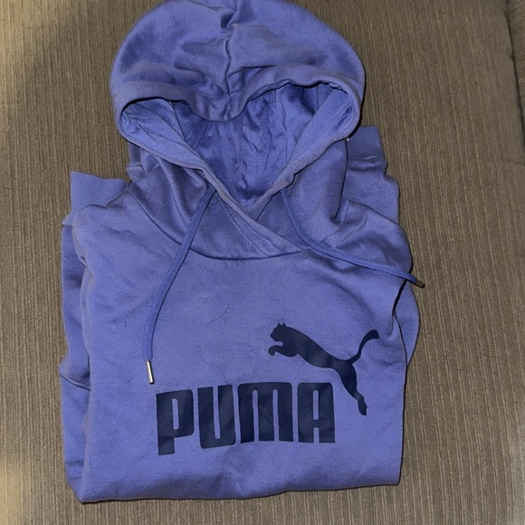 Purple Puma hoodie - size medium (fits small) - ladies - Picture 2 of 3